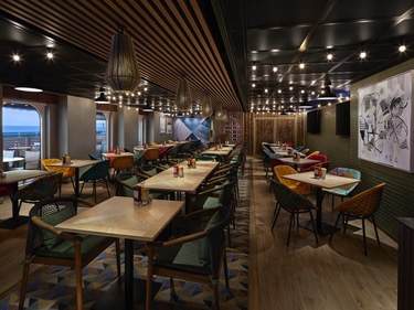 NCL Norwegian Prima The Local Bar ©Christian Santiago 0.jpeg